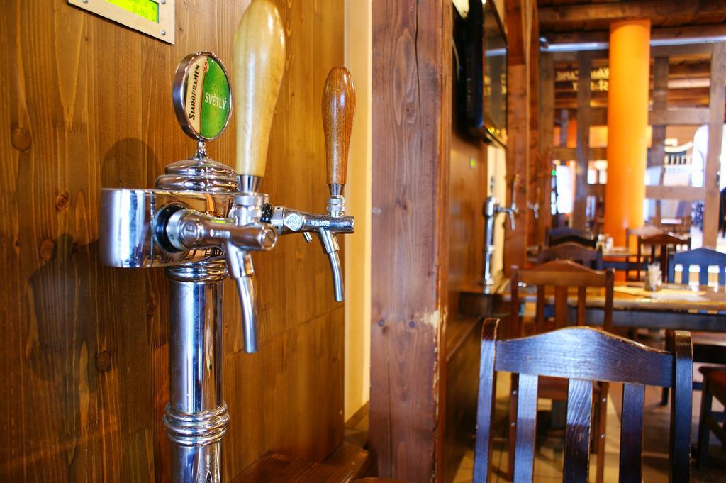 Grillbar Penzion & Restaurant Spisska Nova Ves Ngoại thất bức ảnh