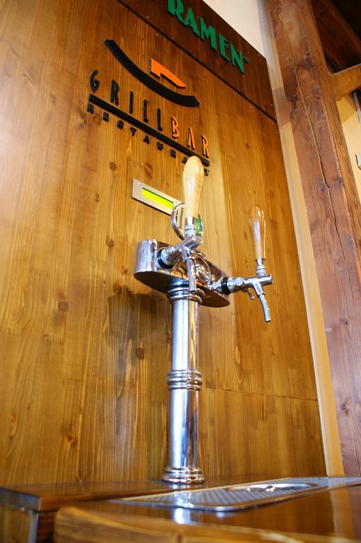 Grillbar Penzion & Restaurant Spisska Nova Ves Ngoại thất bức ảnh